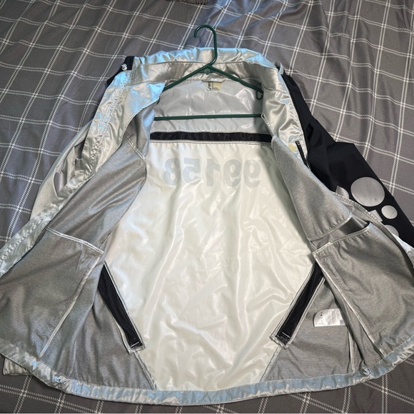 Asics Men’s Jacket - Black and Gray - Picture 3 of 4